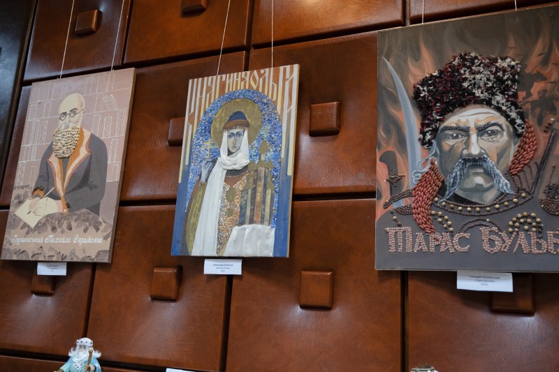 Єдність культур у барвах: у столиці презентували масштабну українсько-азербайджанську мистецьку подію - виставку “Калейдоскоп кольорів”