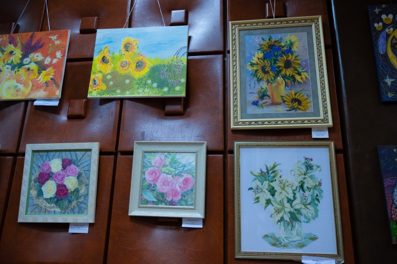 Єдність культур у барвах: у столиці презентували масштабну українсько-азербайджанську мистецьку подію - виставку “Калейдоскоп кольорів”