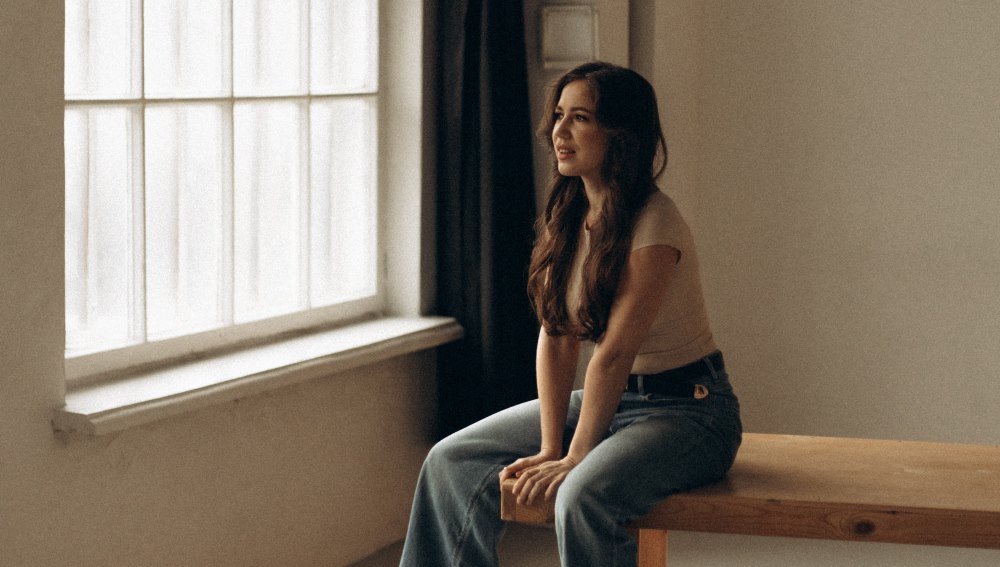 Українська артистка VYNOHRADOVA випустила ніжну композицію, що могла підкорити Нацвідбір