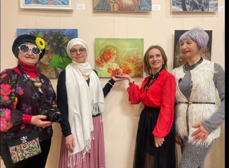 Благодійний вернісаж «Світло жінки» об’єднав митців навколо теми жіночої сили