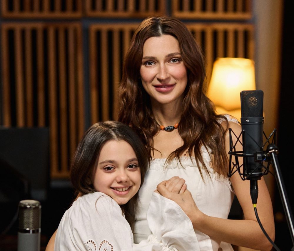 Дует поколінь: Lady Kira і TAYANNA випустили пісню «Мама» Дует поколінь: Lady Kira і TAYANNA випустили пісню «Мама»
